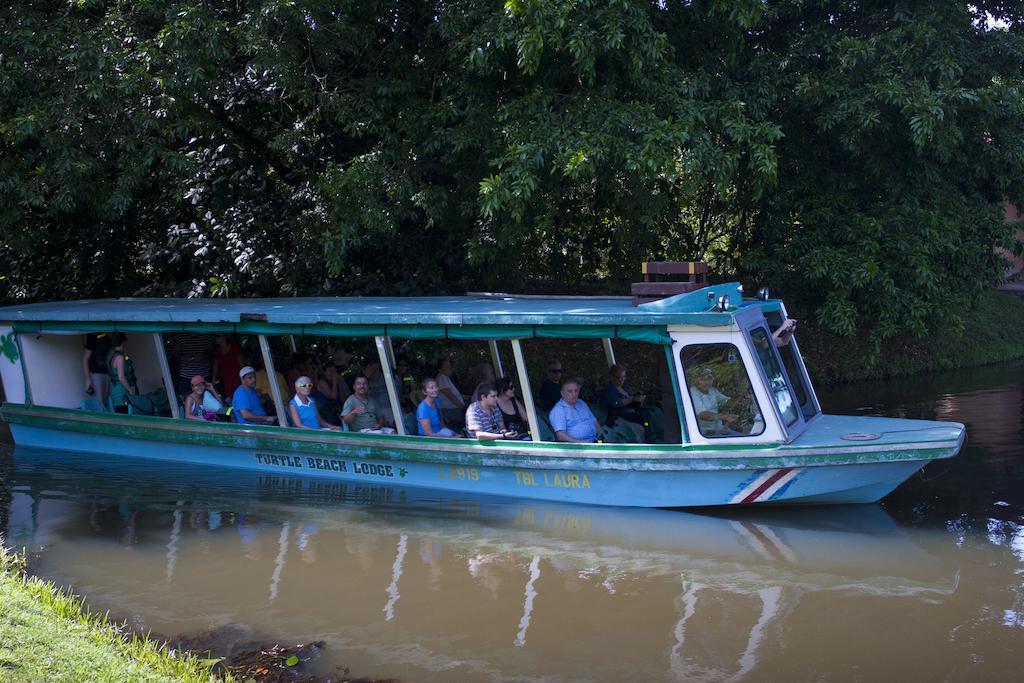 Turtle Beach Lodge Tortuguero Exteriör bild