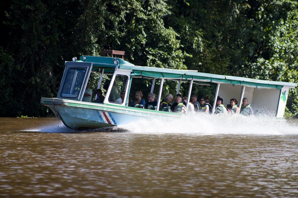 Turtle Beach Lodge Tortuguero Exteriör bild